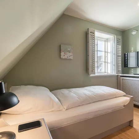 Antonias Hues Midlum (Schleswig-Holstein)